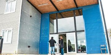 Esta nueva iniciativa, de la cual participa el área de Atención al Vecino del Municipio junto a ANSES y PAMI, se llevará adelante en el SUM del macizo KyD