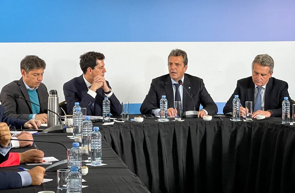 Massa renovó el respaldo de los gobernadores y volvió a convocar a un gobierno de unidad nacional
