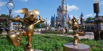 El Castillo de Cenicienta en el Reino Mágico en Walt Disney World, en Lake Buena Vista, Florida (AP Foto / John Raoux, Archivo)
