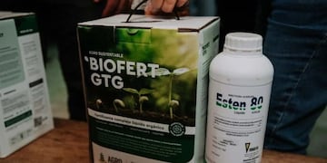 El Gobierno de Misiones entregó subsidios a familias productoras de San Vicente afectadas por temporal
