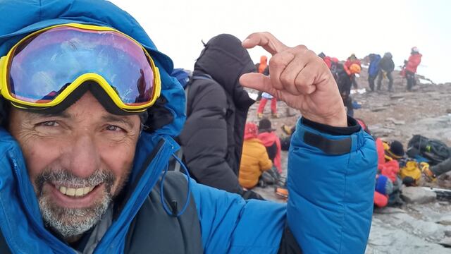 Ricardo Poggi, el hombre que subió el Aconcagua a los 63 años con su familia