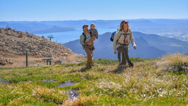 Reabre el cerro Catedral desde este sábado 19 de diciembre. (Julian Donatelli)