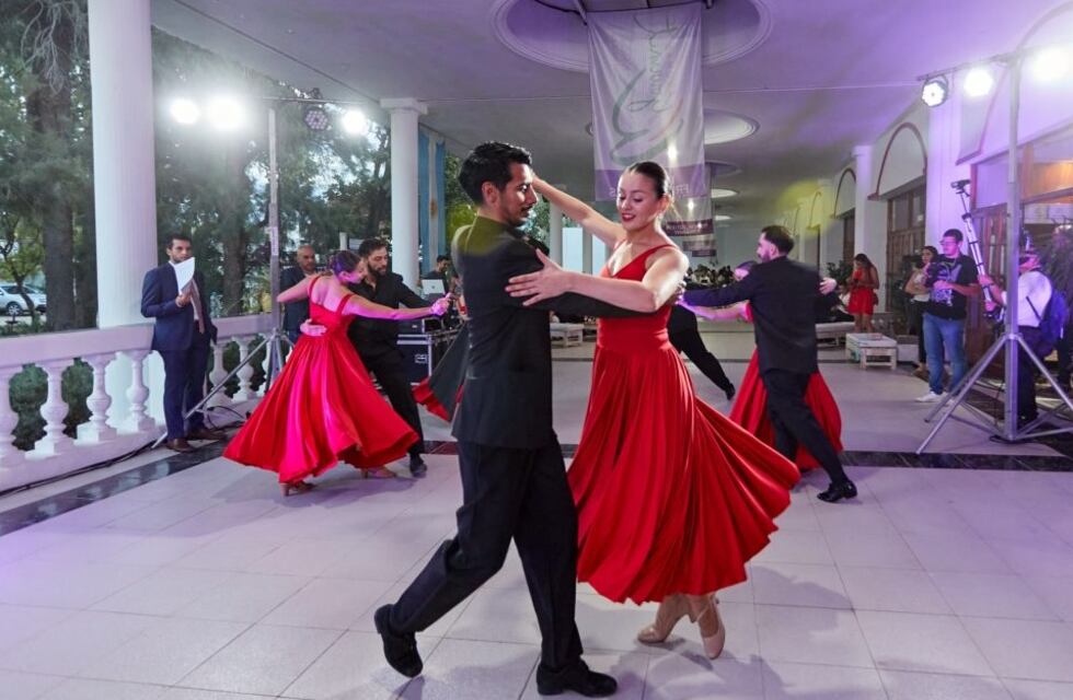 Las Heras presentó a las candidatas para la Vendimia y lanzó su temporada de verano 2022