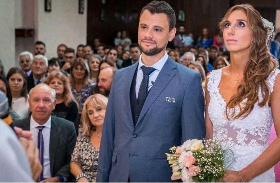 Buscan en Mar del Plata a los dueños de un pendrive con 300 fotos de un casamiento: estaba tirado en la vereda