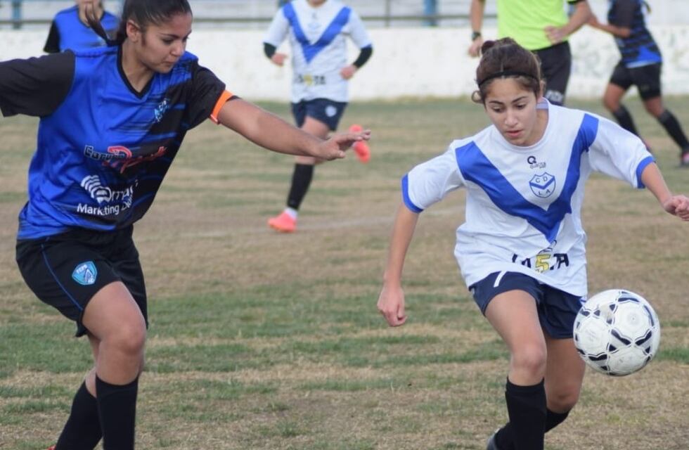 Fútbol Femenino: Puerto Belgrano igualó ante La Armonía