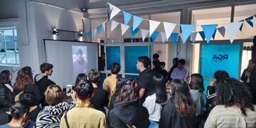 Estudiantes riograndenses vivieron la vigilia por el 2 de abril desde La Plata