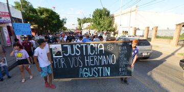 Marcha por el asesinato de Agustín Ávila en Guiñazú. (Javier Ferreyra / La Voz)