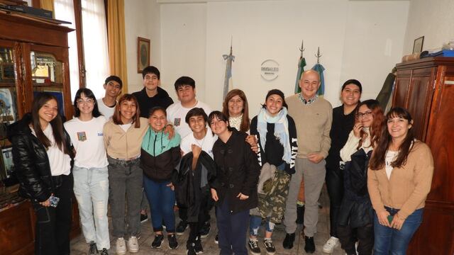 Uset recibió a los alumnos de la COOPESU de Secundaria 1