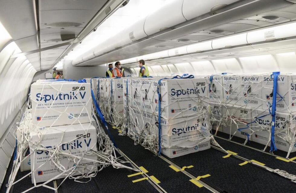 Partió un nuevo vuelo hacia Moscú en busca de más dosis de Sputnik V