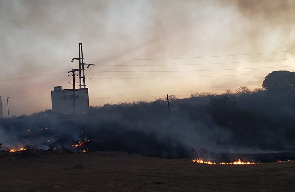 Incendios en Córdoba: contuvieron el foco en Río Tercero y Almafuerte