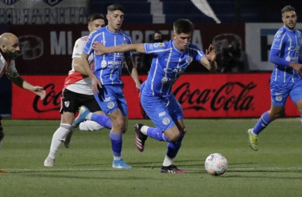 Gran triunfo del Tomba ante River, le ganó 2-1 en el Feliciano Gambarte