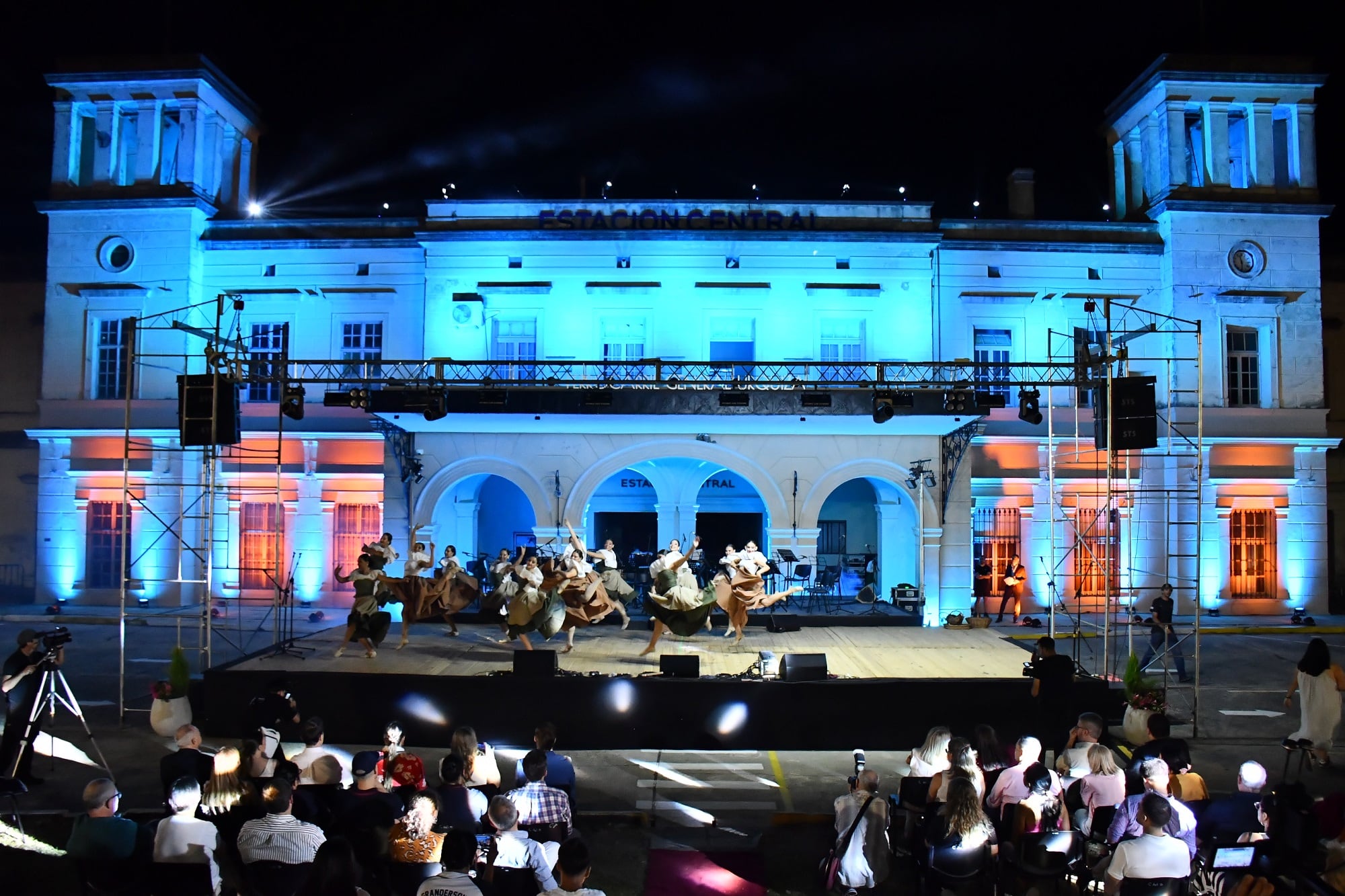 Concordia celebró su 194° aniversario con un espectáculo en la Estación Central.
