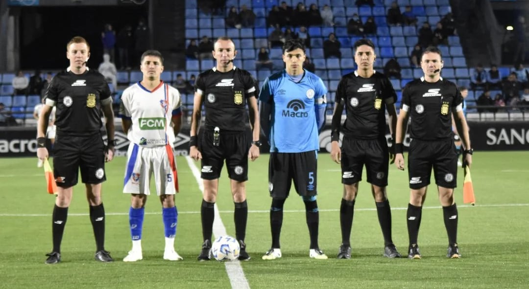 Toro de Moldes en su partido ante Belgrano en Alberdi. (Gentileza Club Toro de Moldes).