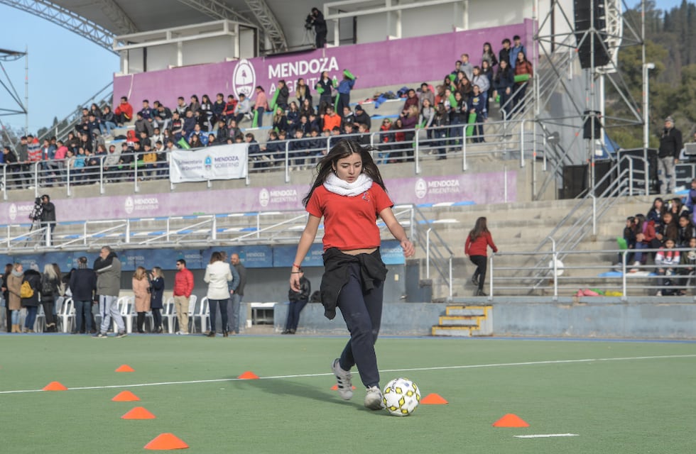 Deporte Escolar: Mendoza definió las estrategias para las competencias interescolares