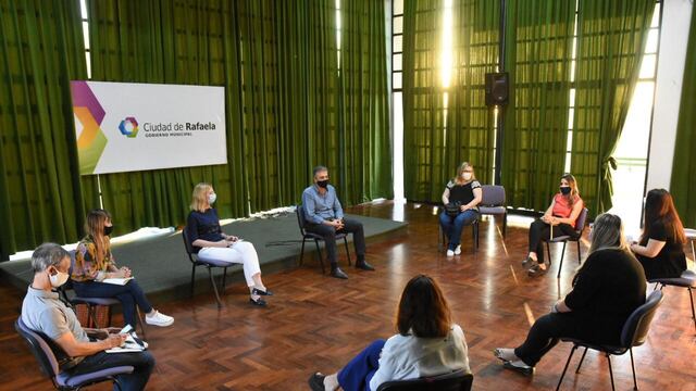 Reunión con vecinos por la obra de cloacas en Rafaela