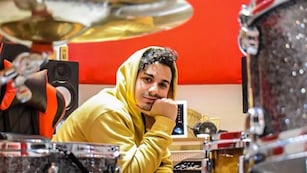 Nacho Colombini, baterista de Isadora Figueroa (la hija de Chayanne).