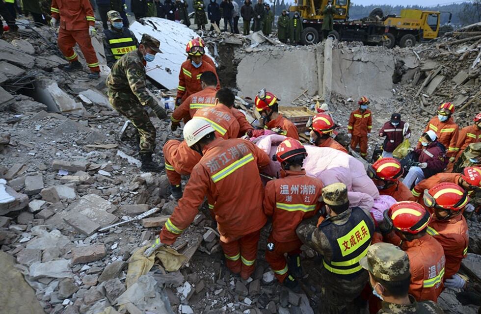 Se derrumbó un hotel en China: al menos un muerto y 10 desaparecidos