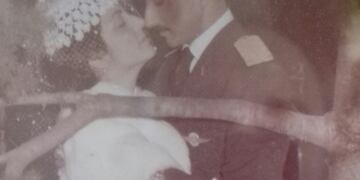 El casamiento del piloto Ricardo "Tom" Lucero y su esposa, el 19 de julio de 1980.