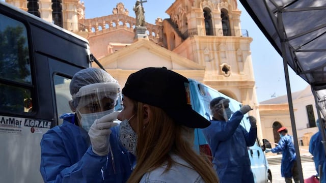 Los casos positivos, por debajo del centenar en Córdoba (Ramiro Pereyra / Archivo).