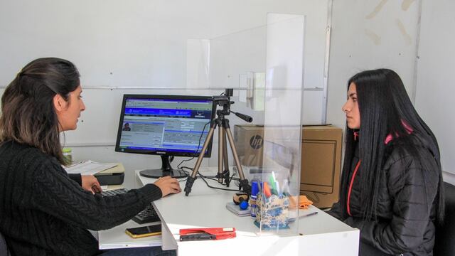 Siguen realizándose trámites en los Centros Tecnológicos Barriales (CTB)