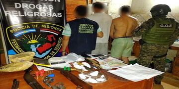 Tras un allanamiento, secuestraron marihuana, cocaína, celulares y armas en Posadas.