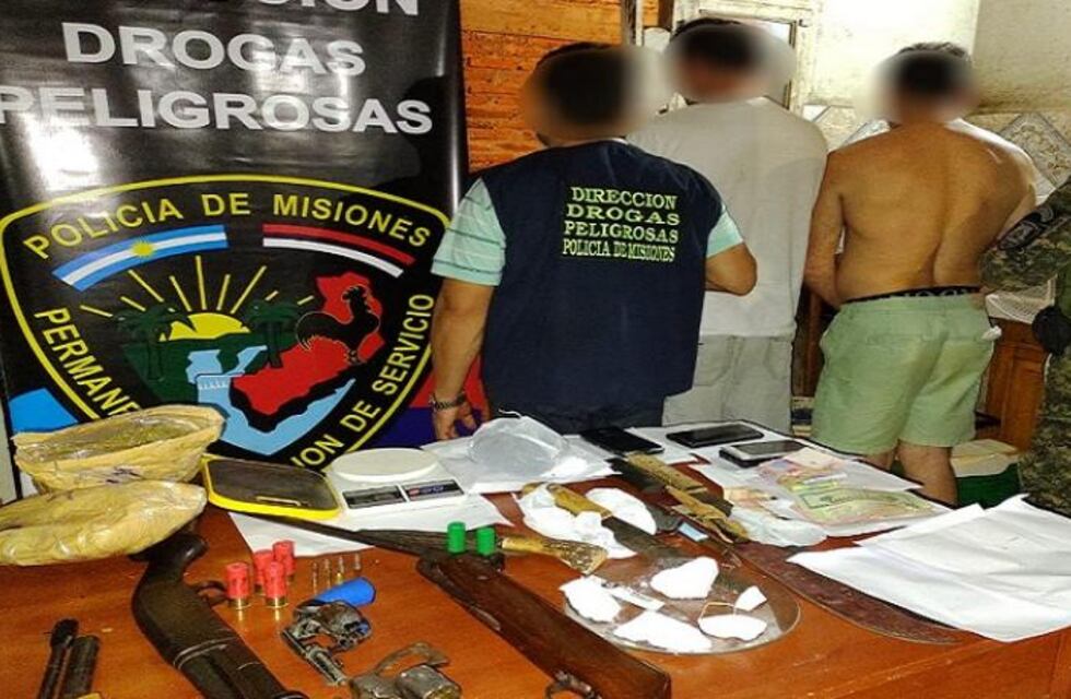 Tras un allanamiento, secuestraron marihuana, cocaína, celulares y armas en Posadas