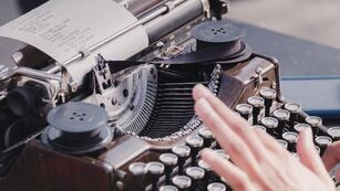 Hay varios talleres de escritura y lectura que comienzan en Córdoba este mes (Foto de David Klein en Unsplash)