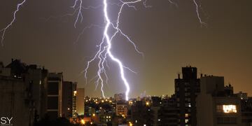 Rayos durante tormentas eléctricas.