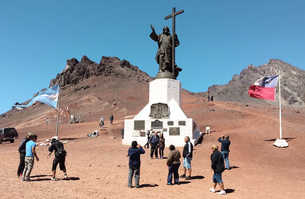 Depejaron la ruta y ya se puede visitar el monumento al Cristo Redentor