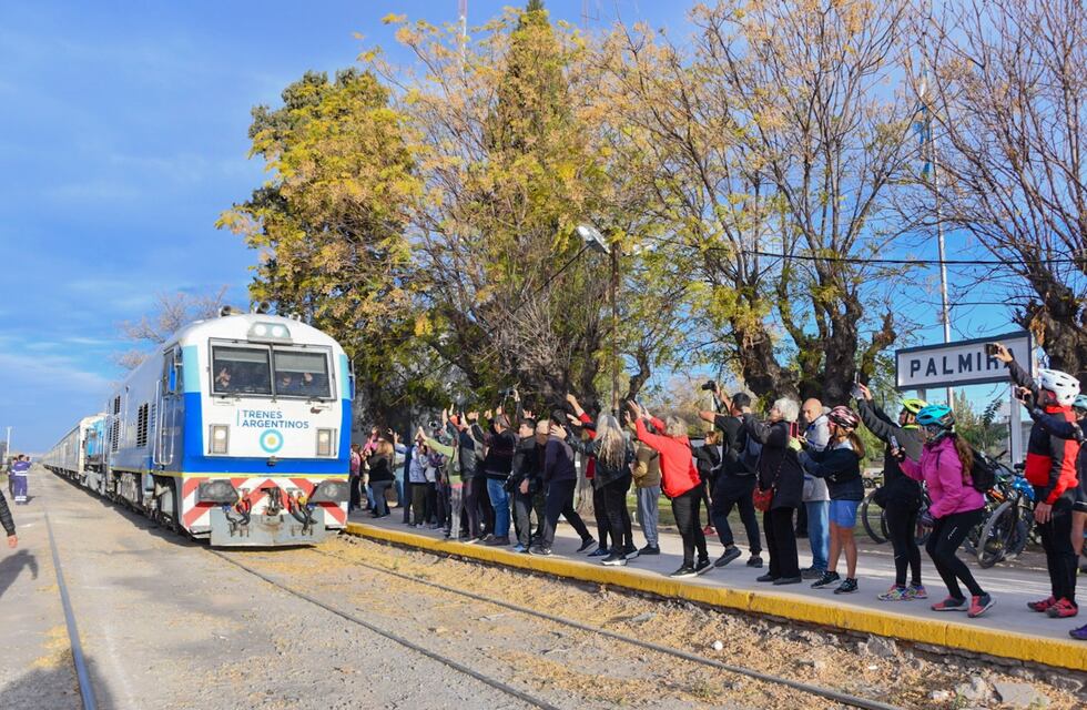 Un influencer viajó en tren desde Buenos Aires a Mendoza y compartió su increíble experiencia en las redes