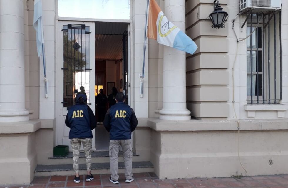Denuncian que la Policía de Melincué manejaba un delivery de droga para presos