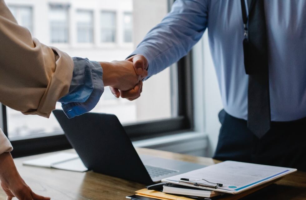 Empleo joven: 10 carreras que tendrán salida laboral asegurada en 2023