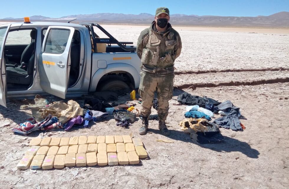 Se los tragó la tierra: narcos huían con un cargamento de cocaína, en Jujuy