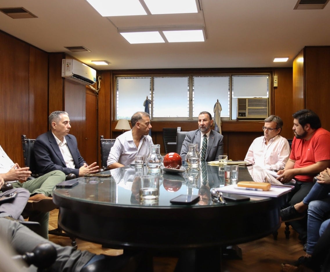 La reunión incluyó a todas las bancadas y convocó a funcionarios municipales para ampliar el diagnóstico.