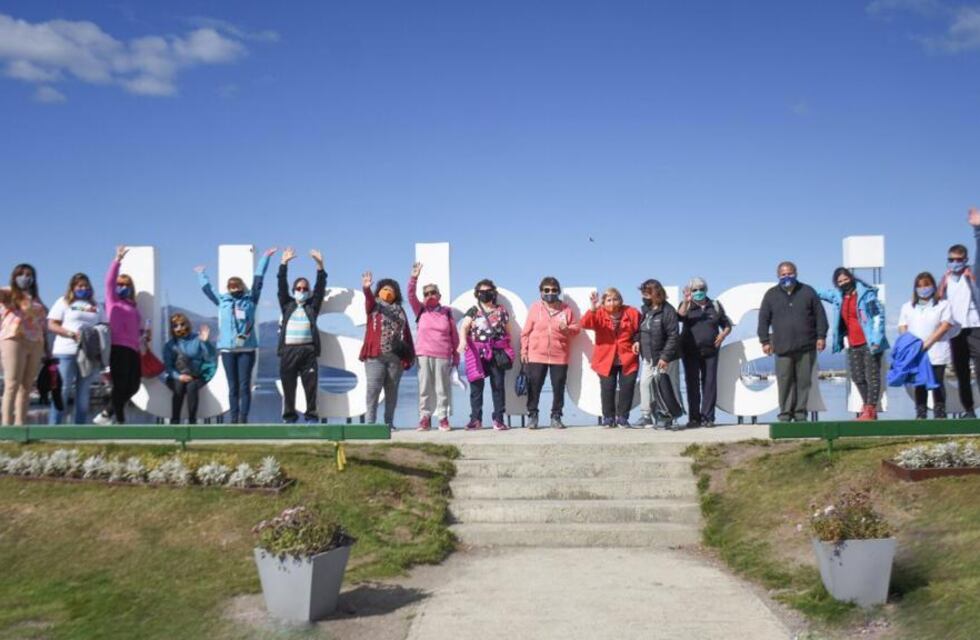 Turismo social: adultos mayores disfrutan de los atractivos de la ciudad