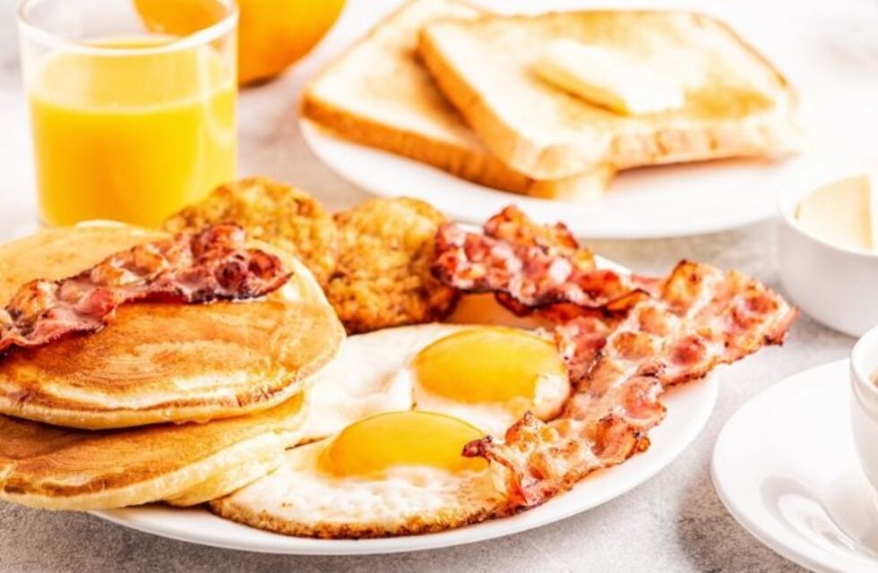 Se quejó porque pagó más de $7000 por un desayuno, pero la escracharon en redes sociales