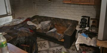 Las llamas se generaron cerca de una ventana. foto y video: Orlando Pelichotti - Los Andes