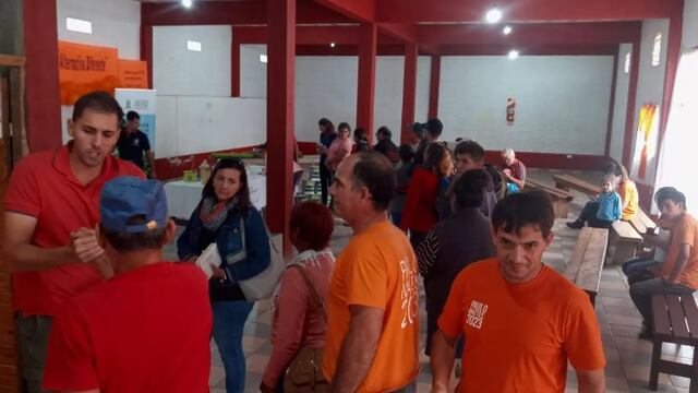 Entrega de insumos orgánicos, plantines y fertilizantes a productores de Nueve de Julio.