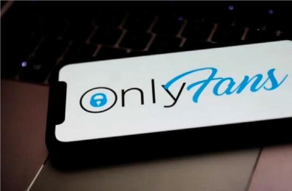 Quién es la joven que estaba a punto de graduarse como abogada, pero fue expulsada de la facultad por estar en OnlyFans