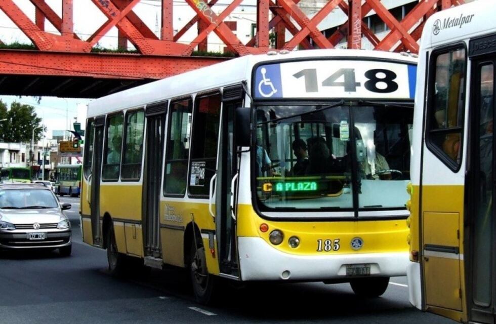 Nena de 3 años recibió un cascotazo mientras viajaba en colectivo