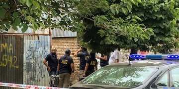 La Agencia de Investigación Criminal (AIC) inició el operativo alrededor de las 15. (@joseljuarezjose)