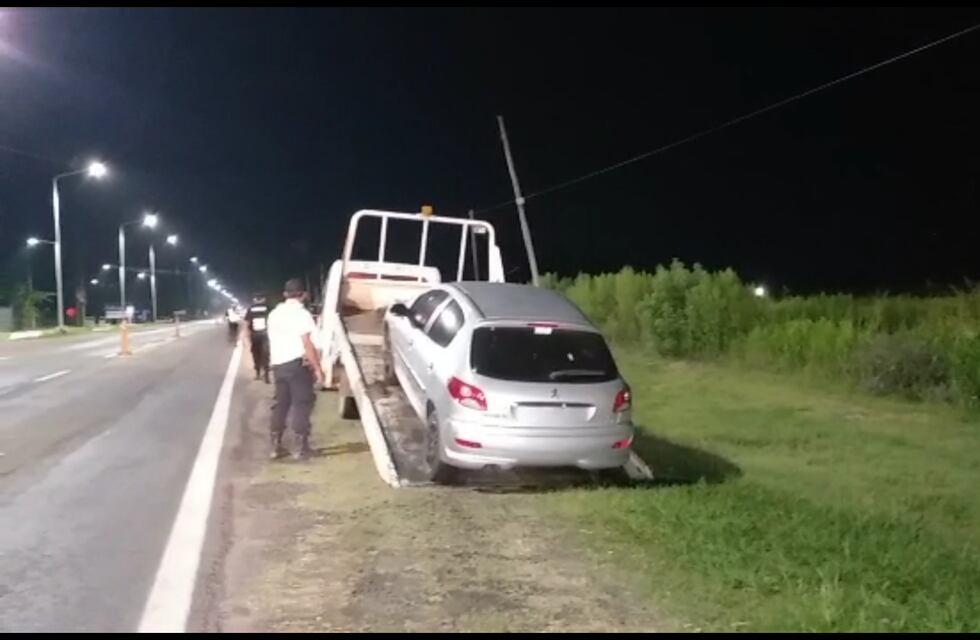 Viajaban sin papeles: le sacaron el auto