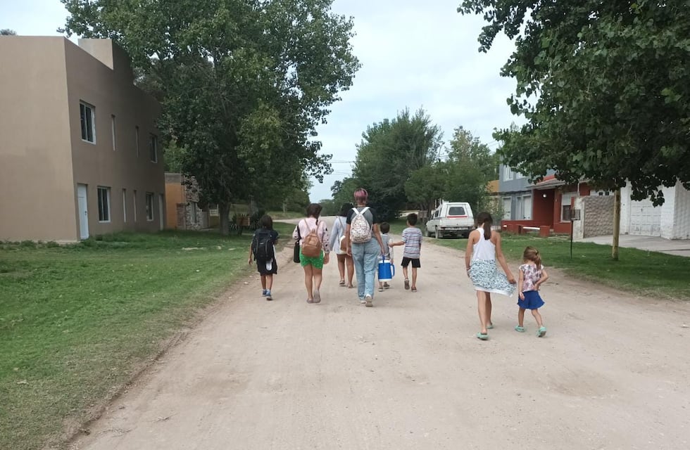 Desarrollo Social de Tres Arroyos: Los jóvenes del Hogar Convivencial vacacionaron en Claromecó