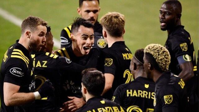 En su séptimo gol en la MLS, el Chino abrió el camino para el título.