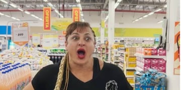 La influencer se divirtió durante su visita a un local gastronómico.