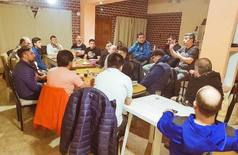 Se realizó un encuentro por el reconocimiento a Alejandro “Guata” Navarro y las glorias del Futsal Fueguino