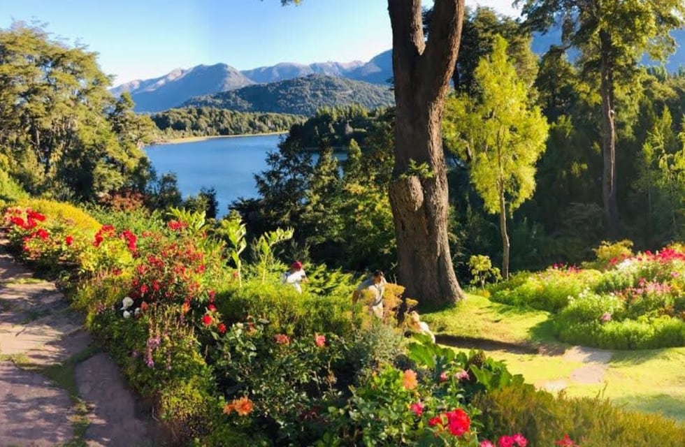 Un paisaje que te va a enamorar: conoce el lugar soñado para merendar en Bariloche