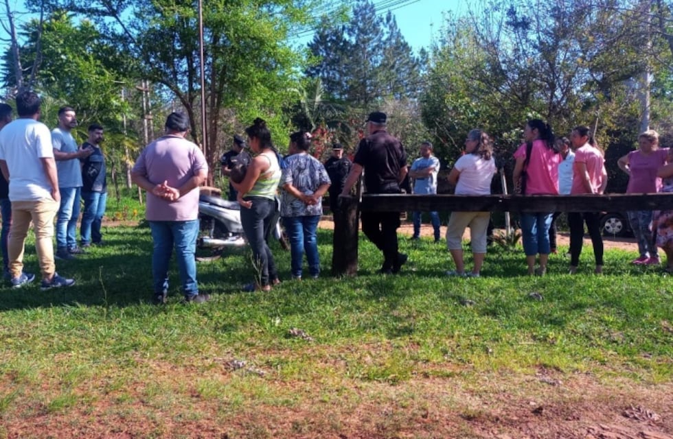 Eldorado: se realizó una reunión entre vecinos y efectivos policiales para tratar temas de Seguridad