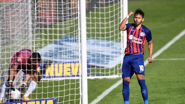Romero marcó de panel el 1-0 de San Lorenzo sobre Godoy Cruz. (Fotobaires)