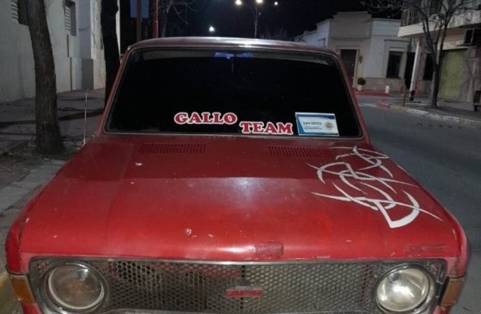 Arroyito: eludieron un control policial con el vehículo, los detuvieron y eran menores